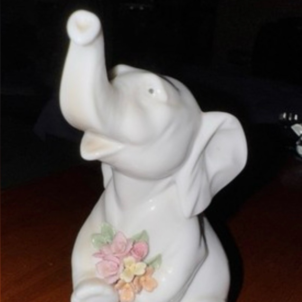 LLADRO "Lucky In Love" #6462 Elephant w/Flowers Figurine 1997 VTG-No Box RARE